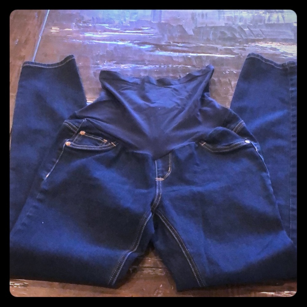 Skinny maternity jeans